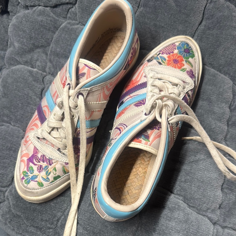 Adidas Embroidered Floral Sneakers size 7.5